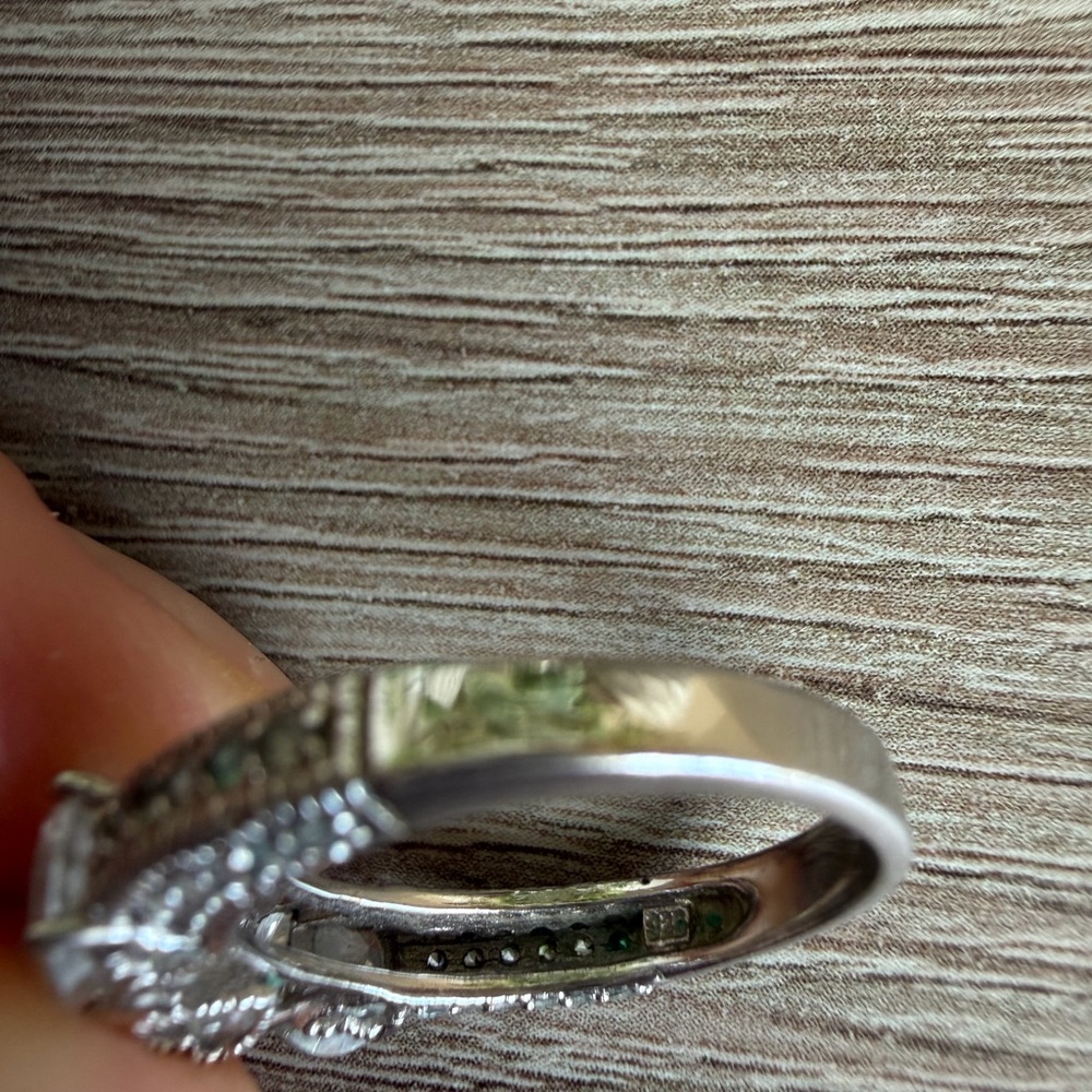 3 stone diamond cubic zirconia ring - Picture 9 of 10
